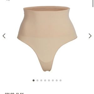 SKIMS CORE CONTROL THONG NWOT S/M